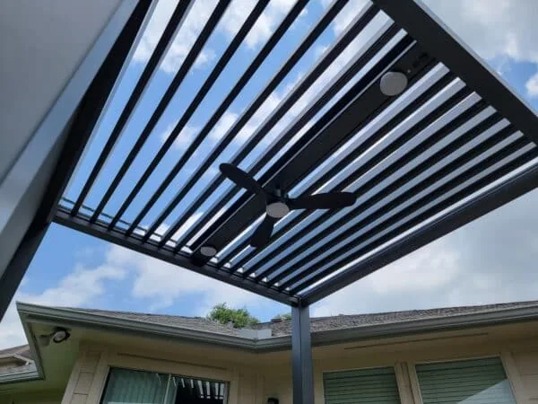 Aluminum louver and frame detail of the Atlas pergola